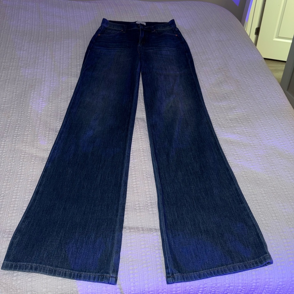 EVEREVE Dark Wash Wide-Leg Jeans – Size 26 High-Rise Denim